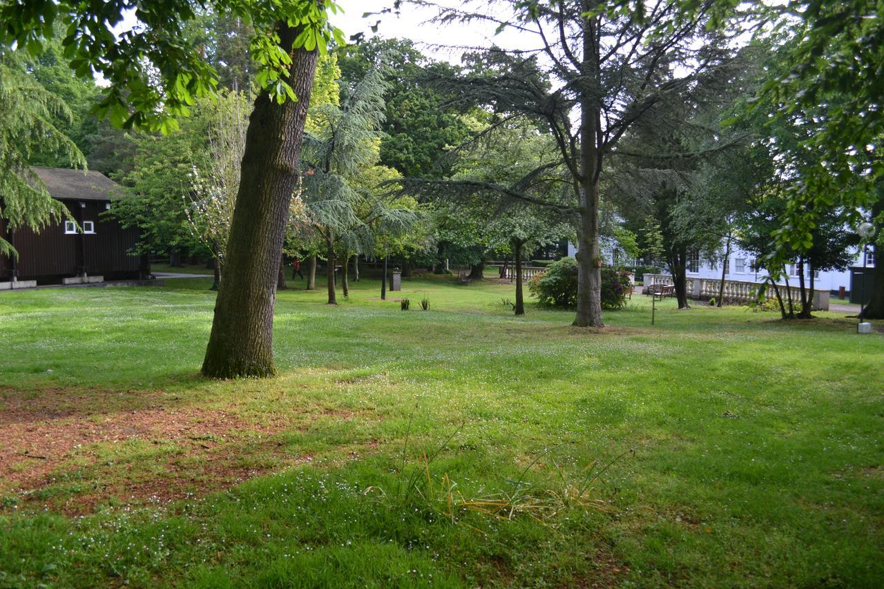 Hotel Gilwell Park à Chingford Extérieur photo