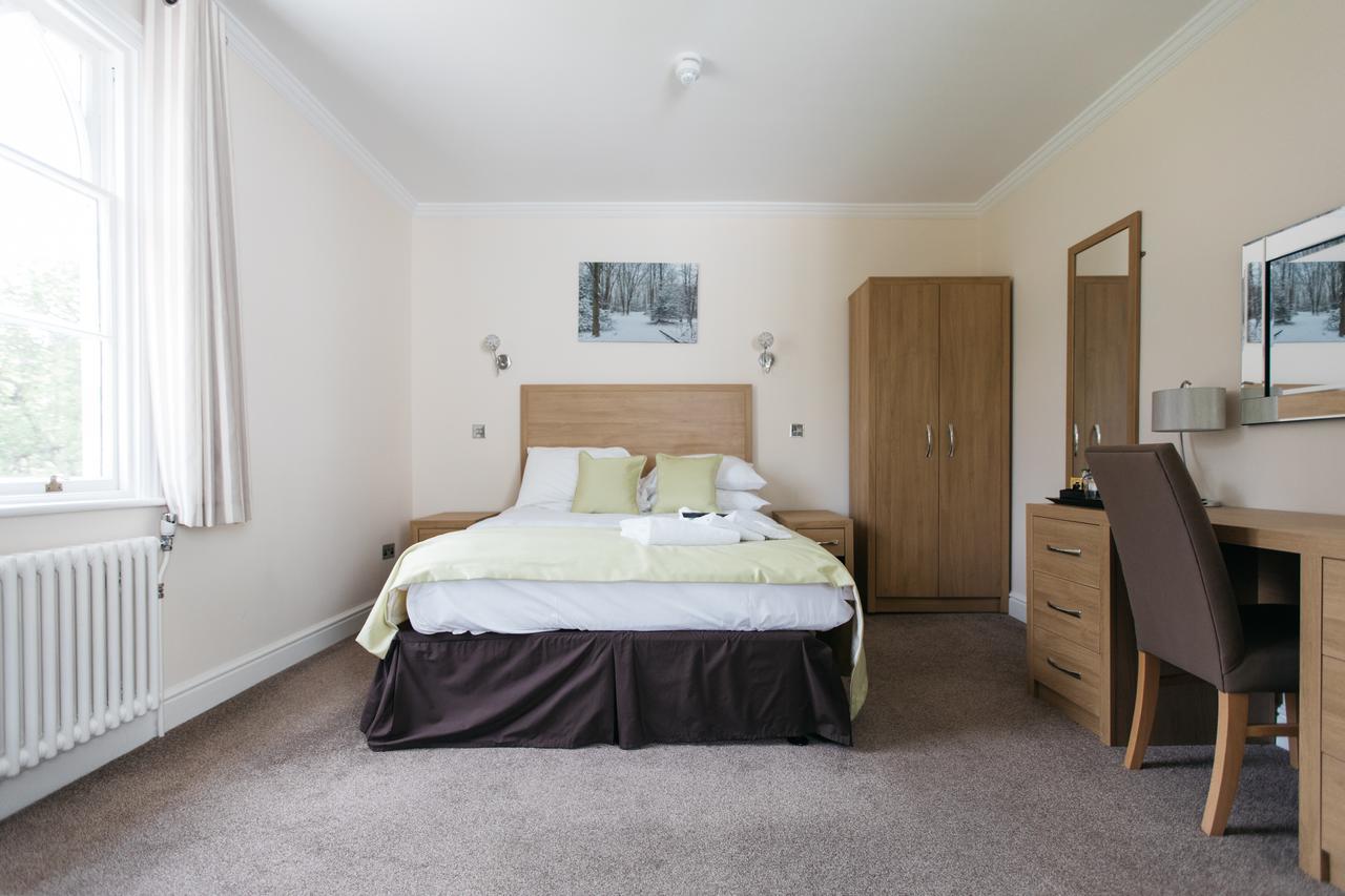 Hotel Gilwell Park à Chingford Extérieur photo